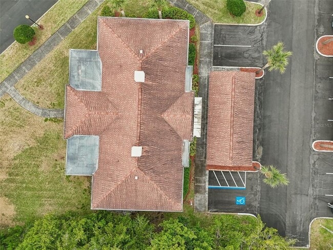 Building Photo - 10375 Carrollwood Ln