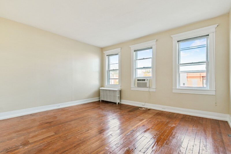 Building Photo - 2916 Guilford Ave