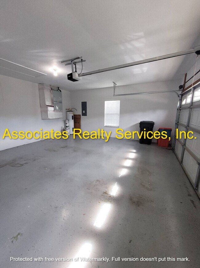 Building Photo - 4840 NW 78th Rd