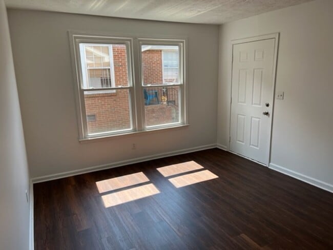 Building Photo - Quaint Sylvan Heights Duplex