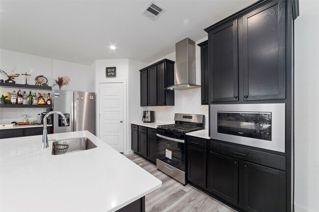 Building Photo - 12315 Churchill downs Dr