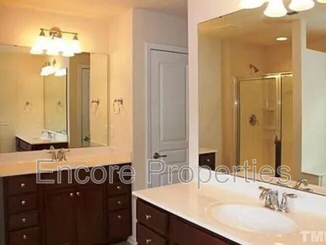 Building Photo - 8705 Macedonia Lake Dr