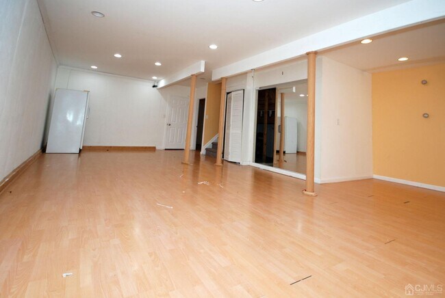 Building Photo - 57 Woods Edge Ct