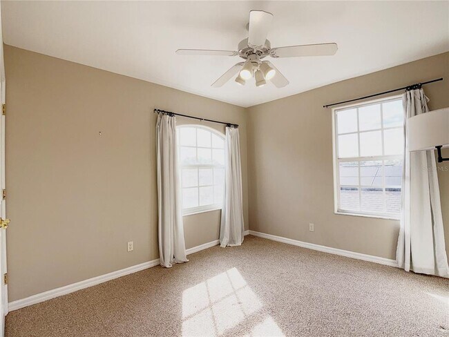 Building Photo - 104 Vista Loop