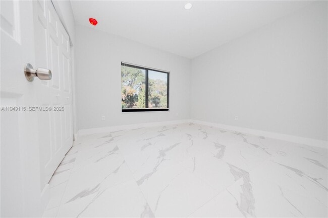 Building Photo - 820 Dr B J McCormick Ave