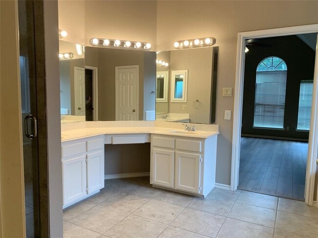 Building Photo - 4623 Chestnut Meadow Dr