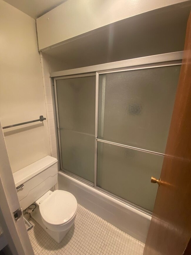 Building Photo - Artisan Towers Apartment for rent - 7th floor - Updated