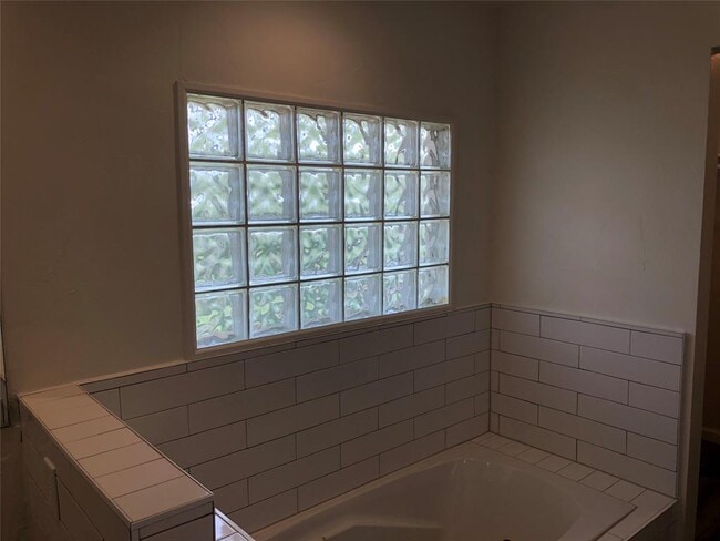 Building Photo - 809 Malabar St