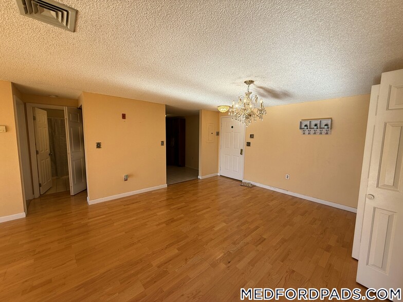 Building Photo - 30 Revere Beach Pkwy