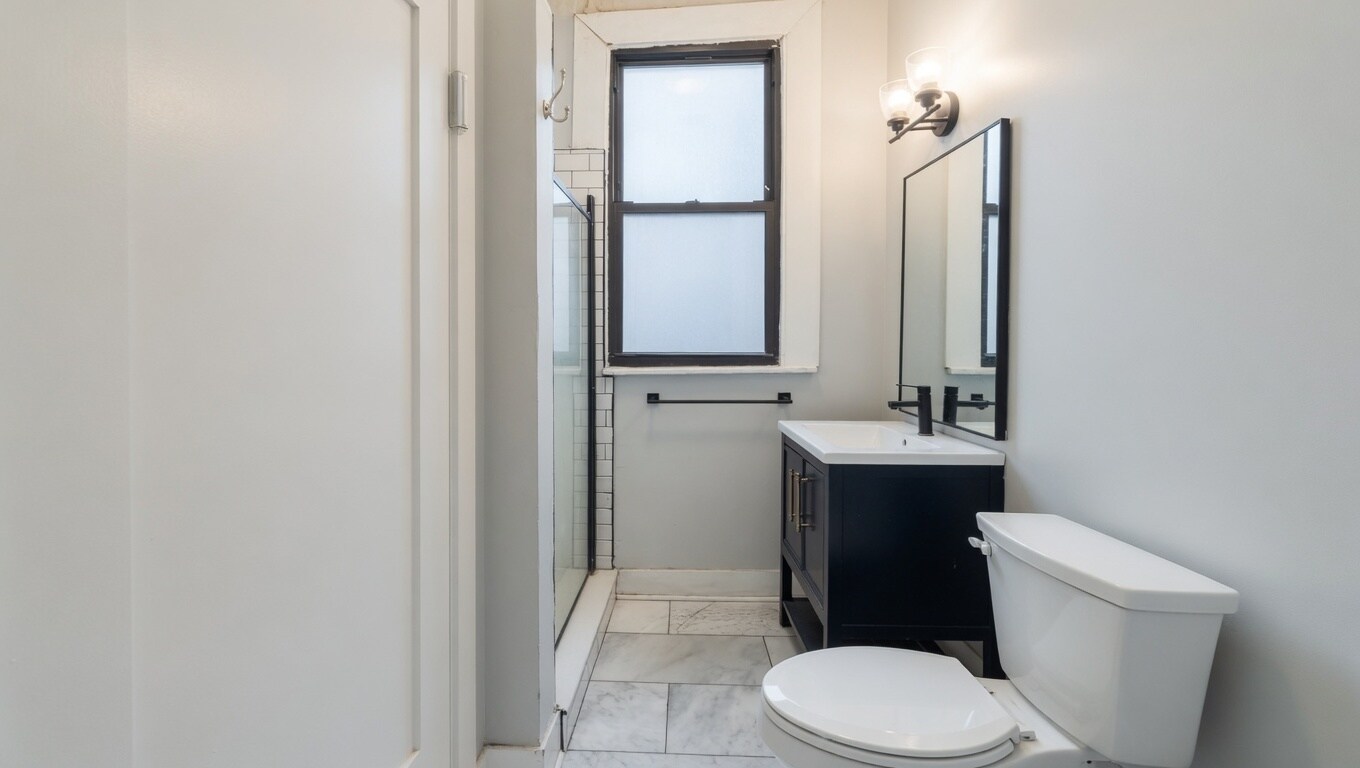 Building Photo - 3415 N Seminary Ave