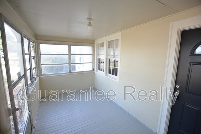 Building Photo - 119 N Longfellow Blvd