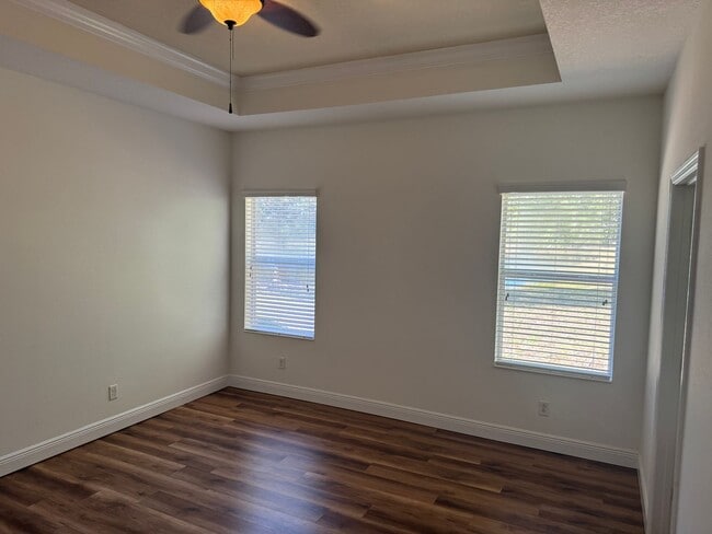 Building Photo - Annual Unfurnished Rental