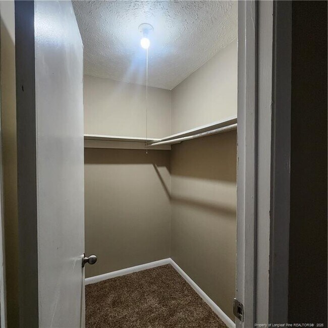 Building Photo - 3214 Tallywood Dr