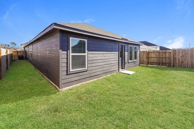 Building Photo - 18072 Trepito Ave