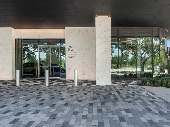 Building Photo - 1711 Allen Pkwy