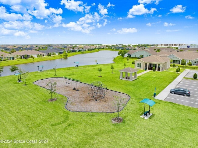 Building Photo - 8483 Loren Cove Dr