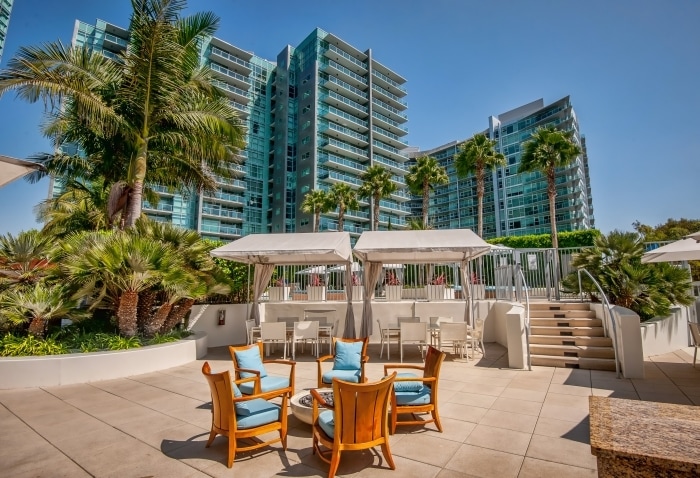 Building Photo - 13700 Marina Pointe Dr