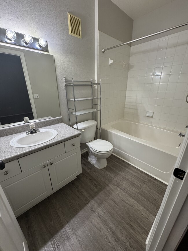 Building Photo - 5673 Star Rush Dr