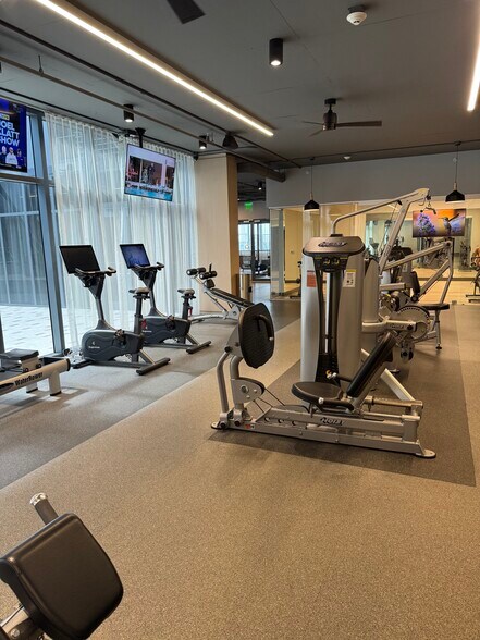 Building Photo - 111 NW 27th St