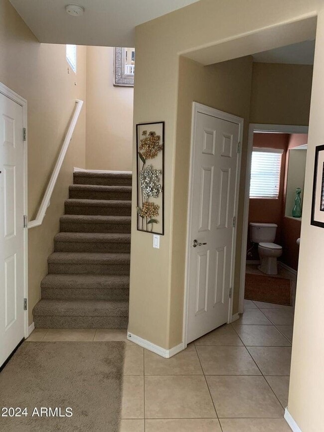 Building Photo - 1940 W Faria Ln