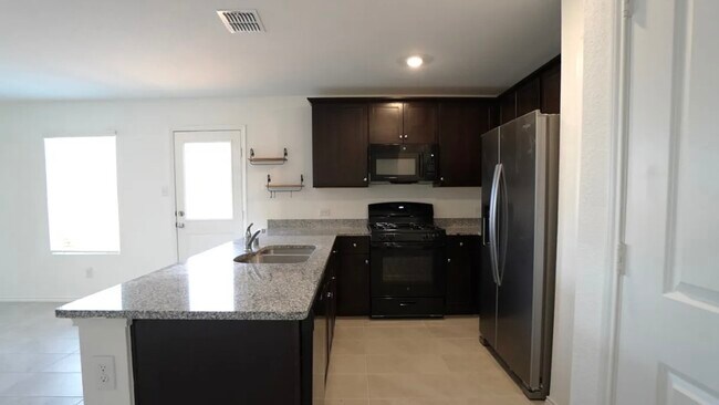 Building Photo - 3702 Haydon Hl Rd