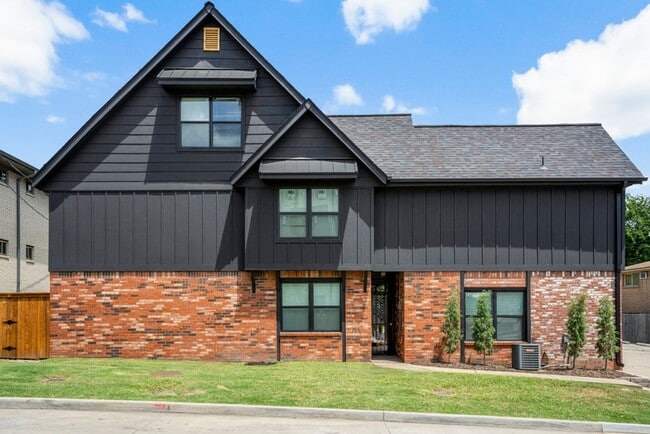 Building Photo - ONYX at 37th