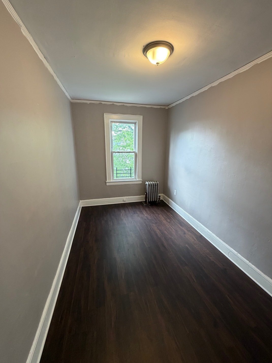 Building Photo - 1576 Leslie St