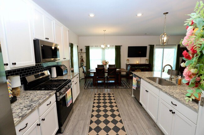 Building Photo - 835 Curlew Cir