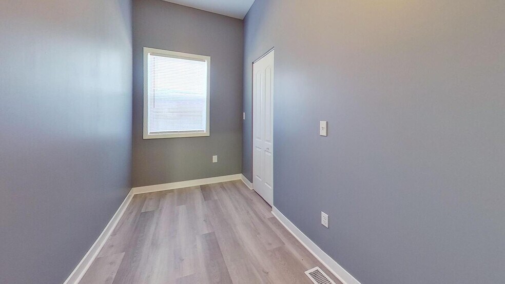Building Photo - Spacious Modern Home | Stylish Comfort Nea...