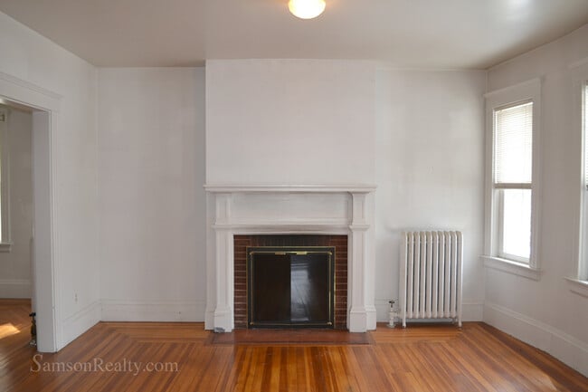 Building Photo - 81 Grotto Ave