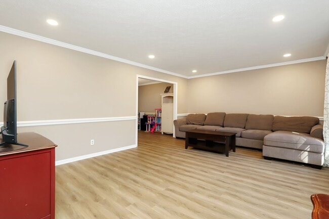 Building Photo - 103 Jonquil Ct