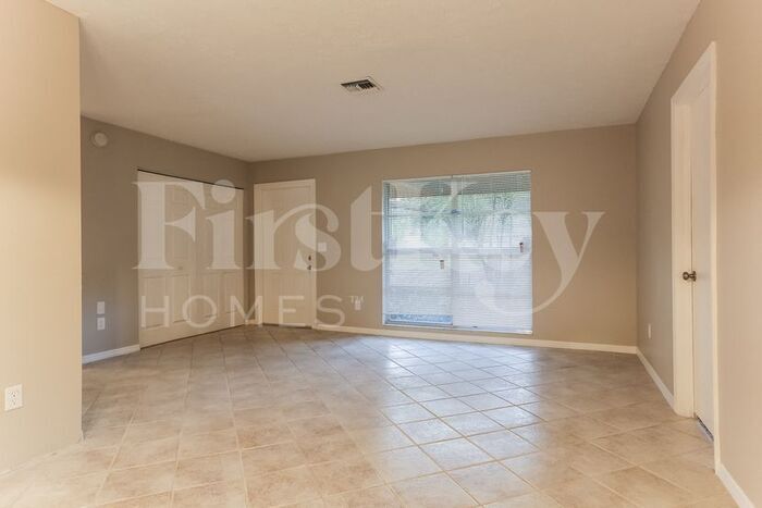 Building Photo - 3317 Acapulco Dr