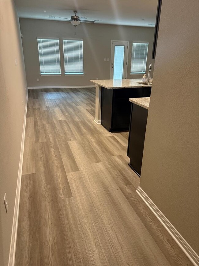 Building Photo - 1850 Settlers Glen Dr