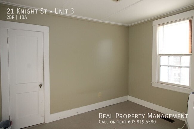 Building Photo - 21 Knight St