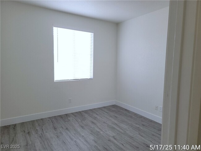 Building Photo - 2379 Brockton Way