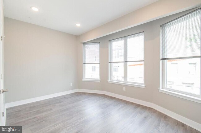 Building Photo - 1206 N 24th St
