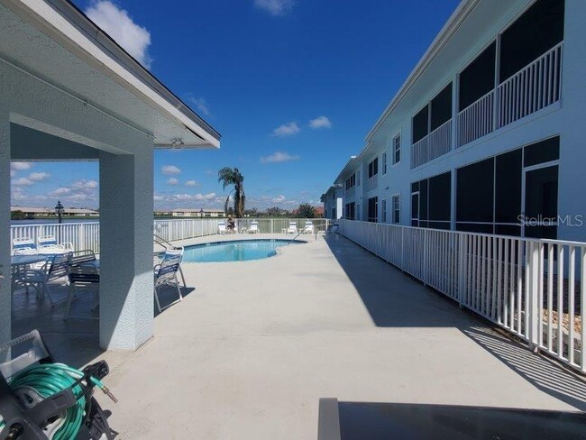 Building Photo - 1501 San Cristobal Ave