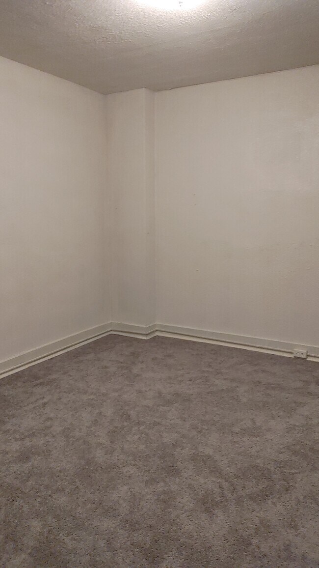 Building Photo - 1020 Penn Ave