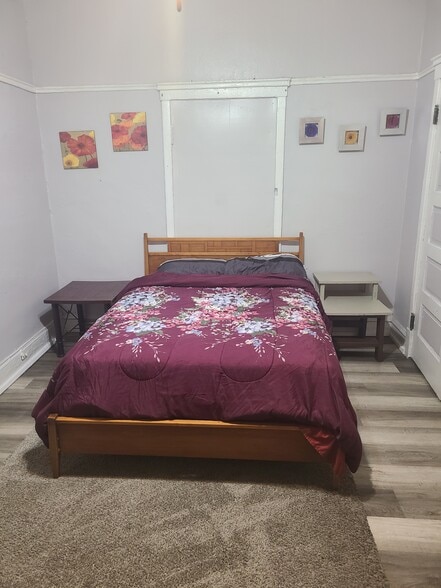 Building Photo - 2344 Prospect Ave E