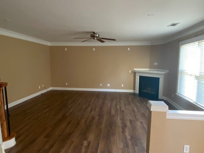 Building Photo - 3715 Seaton Dr