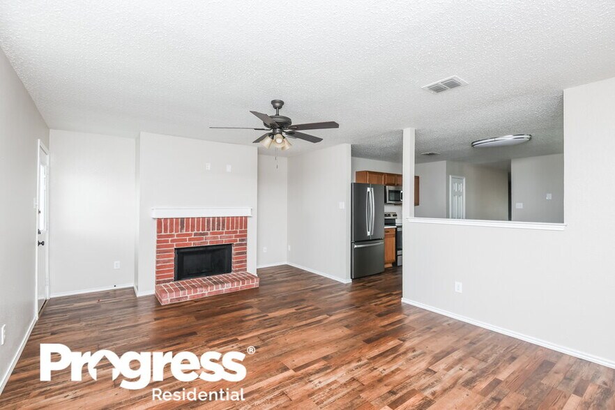 Building Photo - 3845 German Pointer Way