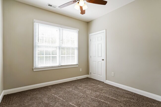 Building Photo - 861 Stroud Cir