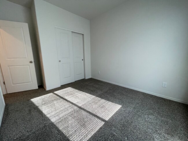 Building Photo - Charming 3 Bed/2 Bath Single Family Home i...