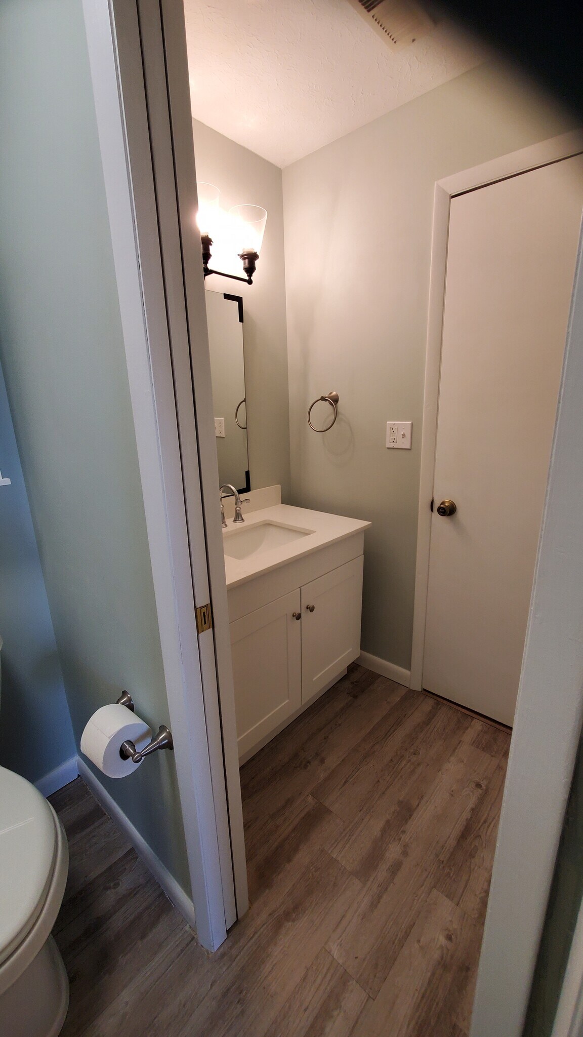 Building Photo - 1675 Cedarwood Dr