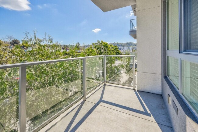 Building Photo - 4040 Twain Ave