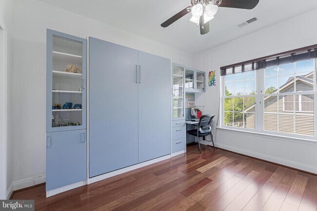 Building Photo - 22507 Bowens Wharf Pl