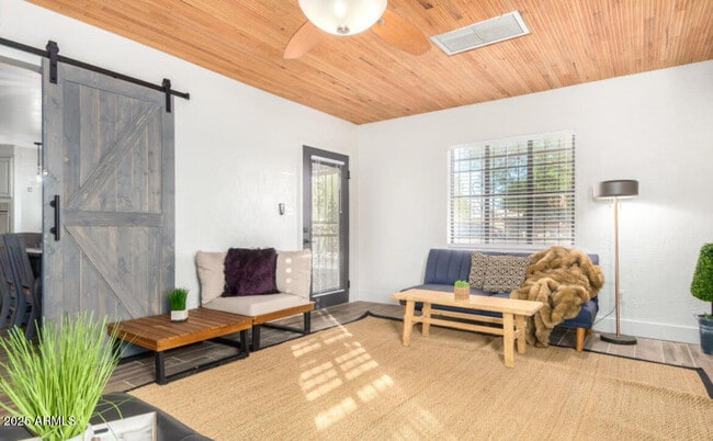 Building Photo - 1720 N Whittier Dr