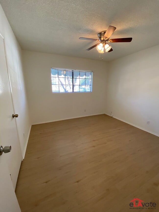 Building Photo - 11820 Chandler Blvd