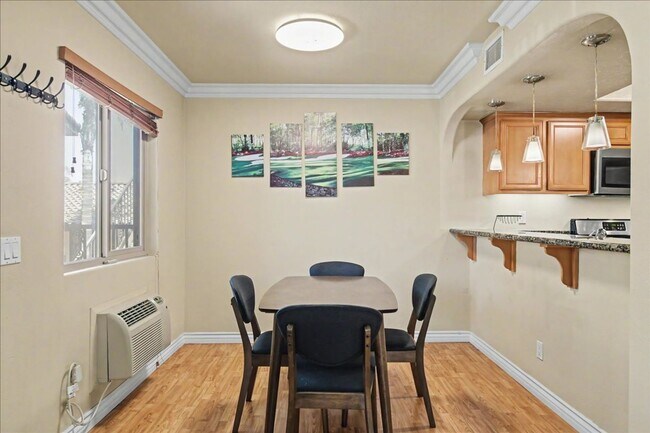Building Photo - Walk to Balboa Park from This Beautiful Golden Hill Condo with Two Side-by-Side Parking Spaces