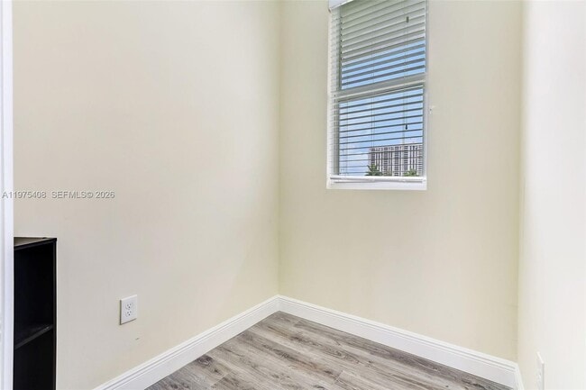 Building Photo - 1578 NE 110th St